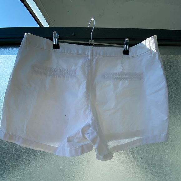 White shorts plus size - Picture 2 of 3